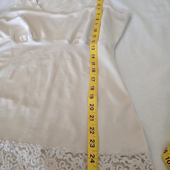 SPANX Hide & Sleek Shapewear Tank Lace Hem Scoop Neck Cream 1X - Picture 6 of 11